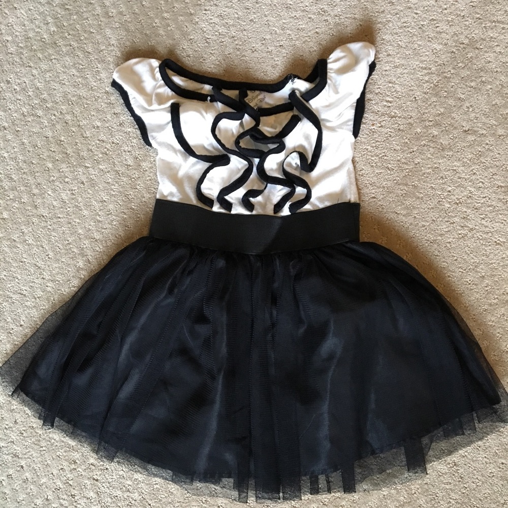 Disney D-signed dress. Size is XS. Fits like a 4